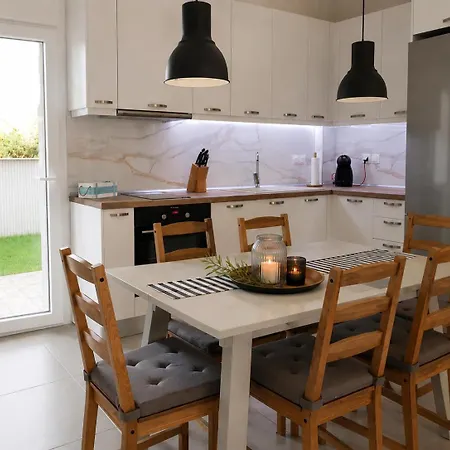 Apartman Lagonisi Nikíti