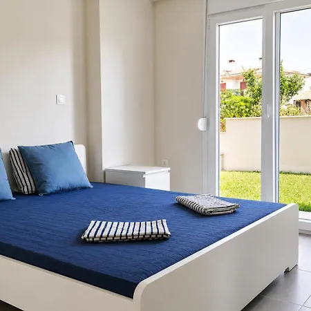 Lagonisi Apartman *
